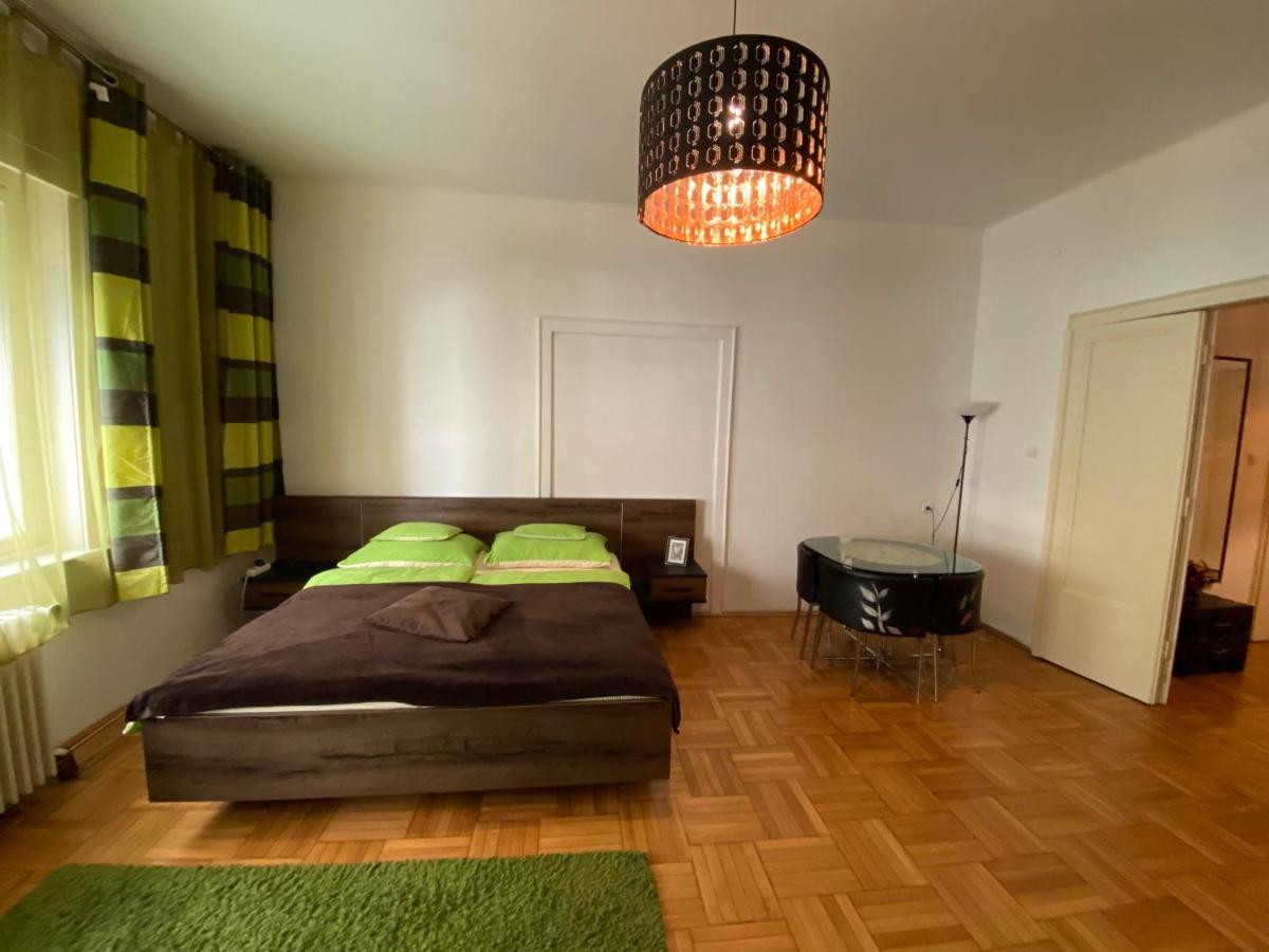 Apartment And Rooms Heart Of The City Будапеща Екстериор снимка