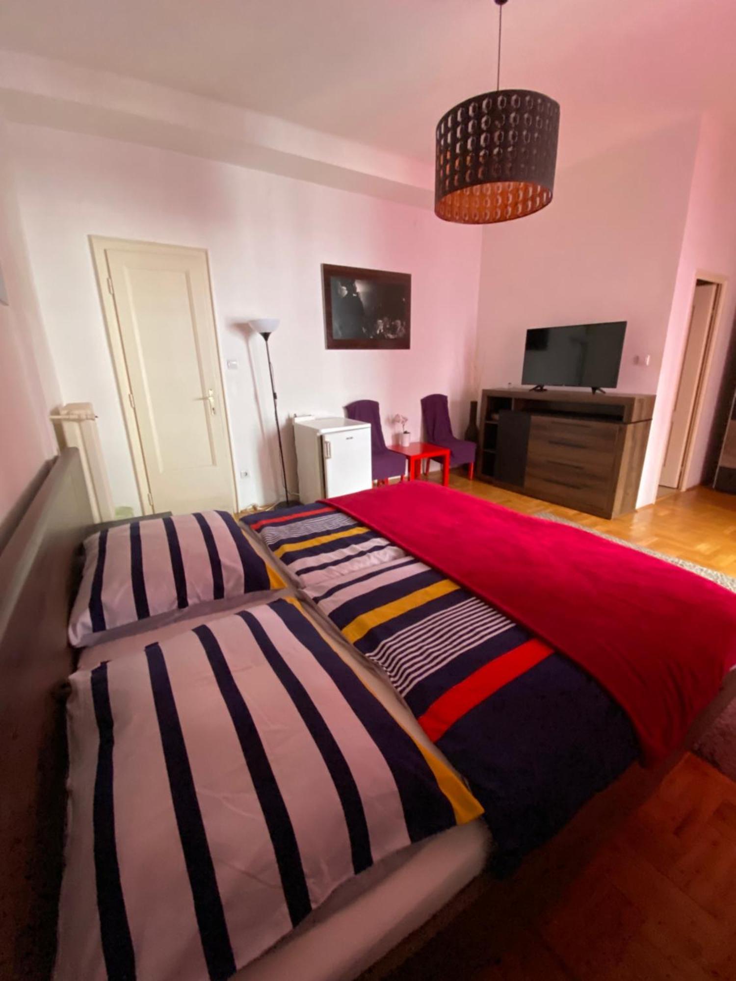 Apartment And Rooms Heart Of The City Будапеща Екстериор снимка