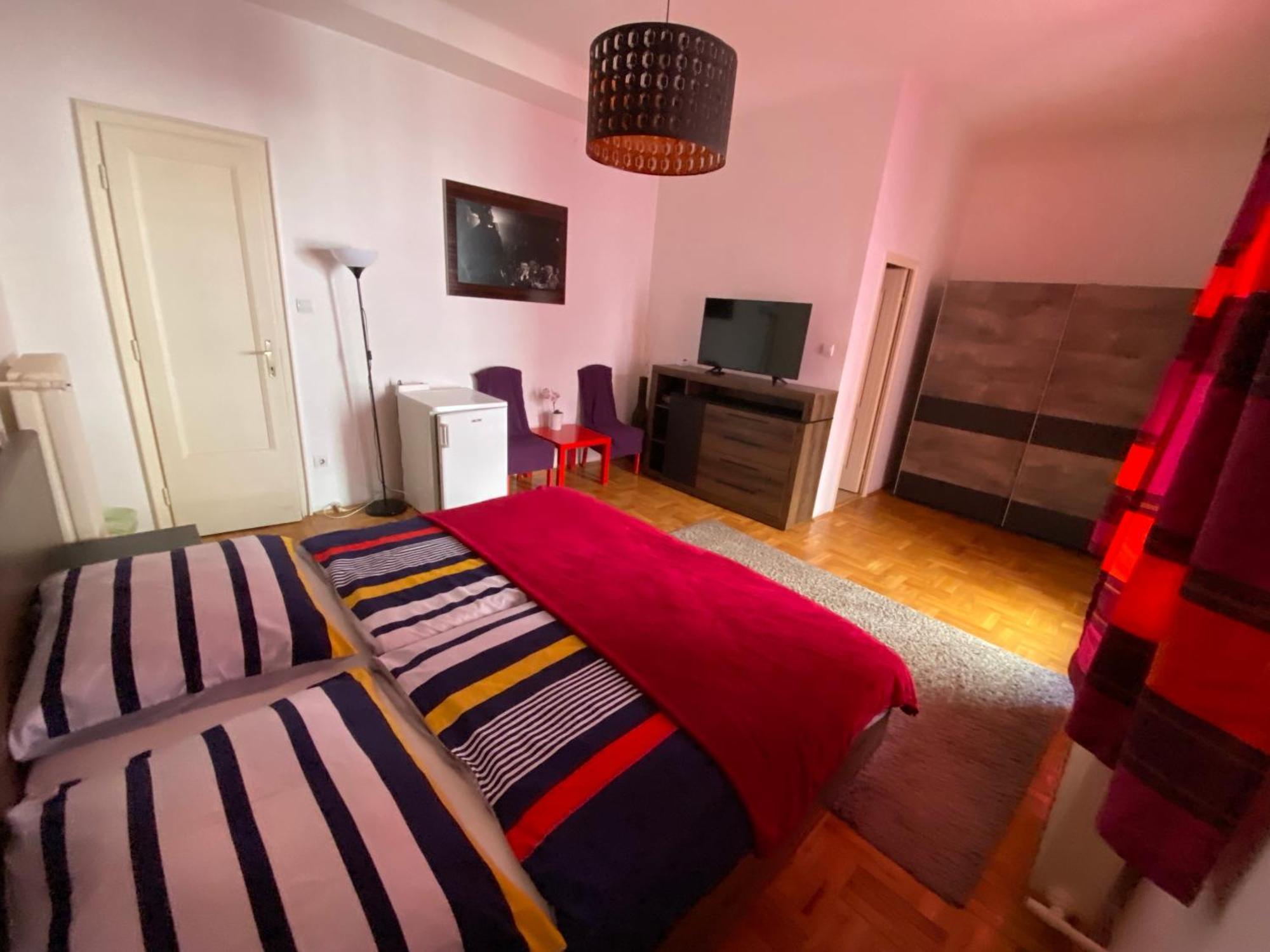 Apartment And Rooms Heart Of The City Будапеща Екстериор снимка