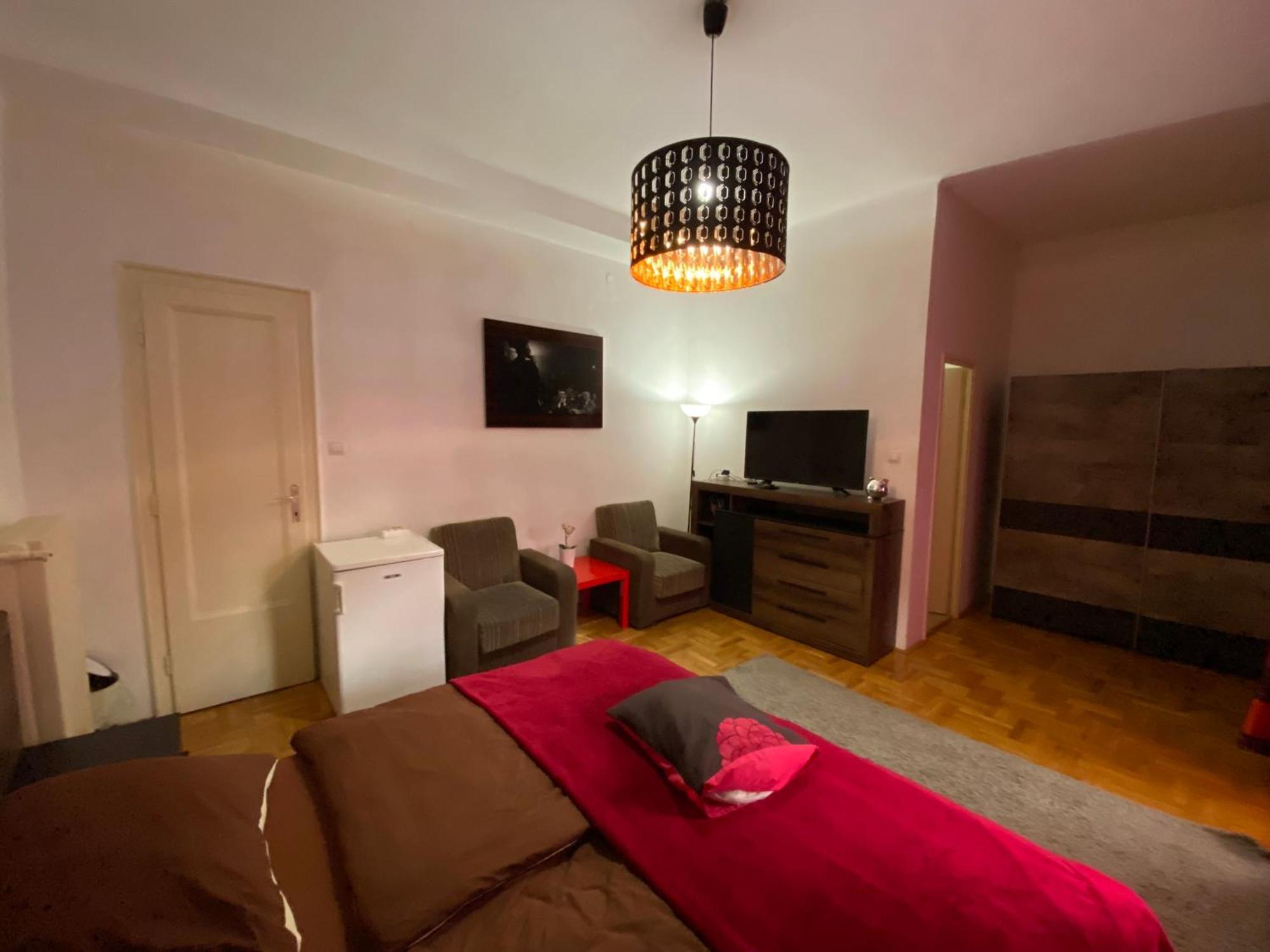 Apartment And Rooms Heart Of The City Будапеща Екстериор снимка